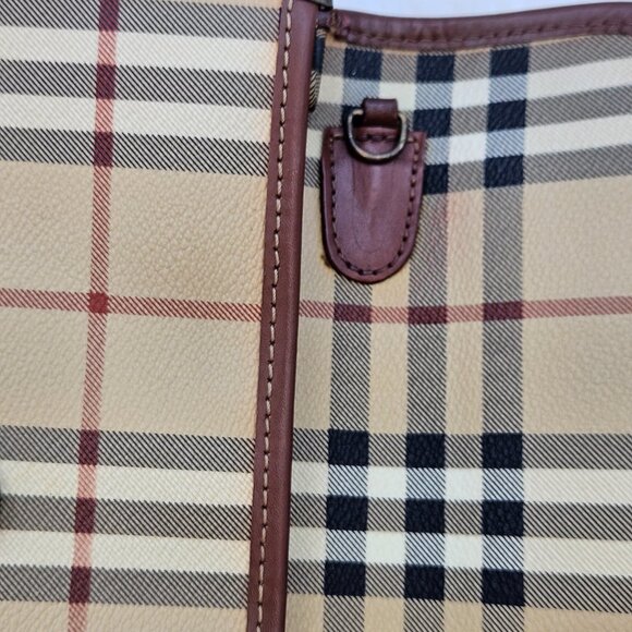 Burberry Brown Leather clutch - Picture 17 of 17